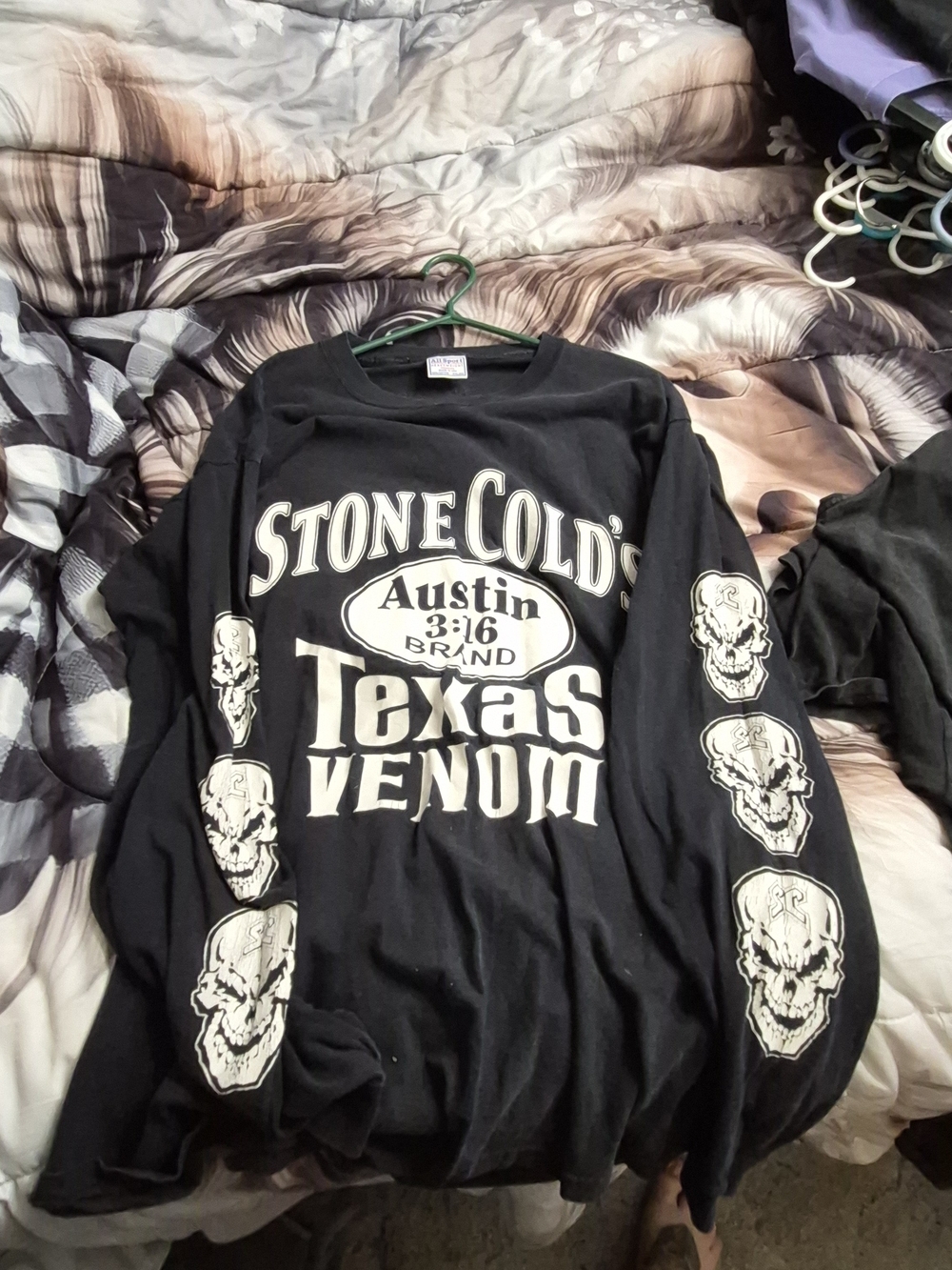 Vintage 2001 Stone Cold Steve Austin “Texas Venom / 101 Proof” long-sleeve shirt